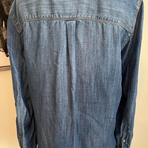 Lou & Grey Partial Button Denim/Chambray Shirt Size Small - Picture 9 of 10